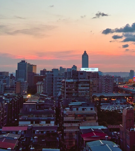 封闭校园生活游戏：体验不一样的校园生活