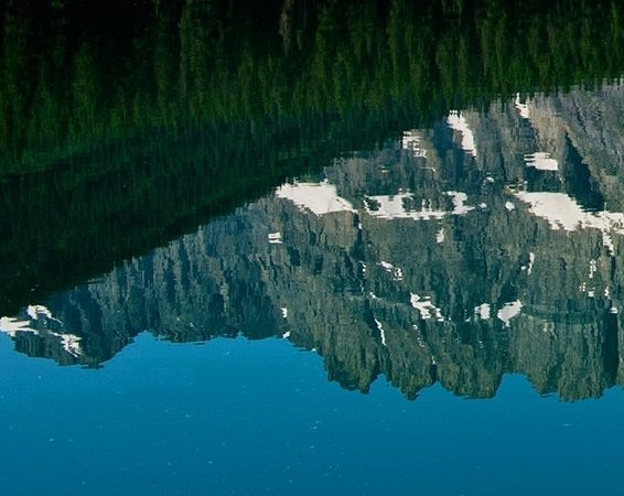 胡歌乡村生活近照高清，散发自然魅力